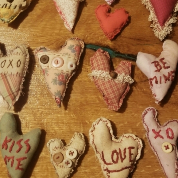 Primitive Valentine's Heart Bowl fillers - Picture 11 of 11